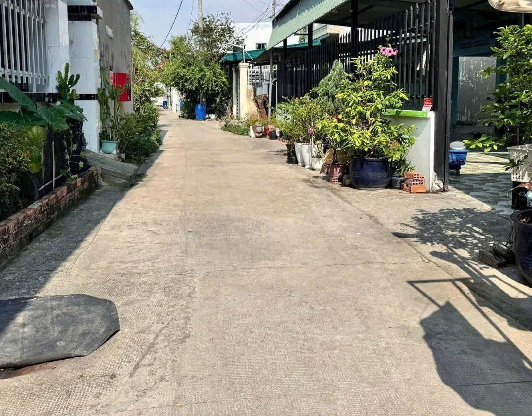 Đương hẻm vào ngôi nhà
