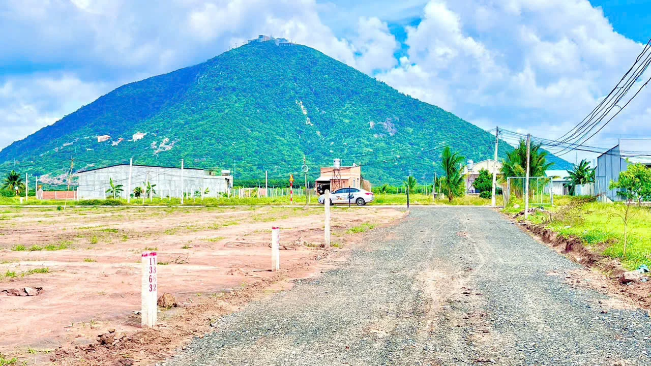 Mặt đường nhựa thông thoáng