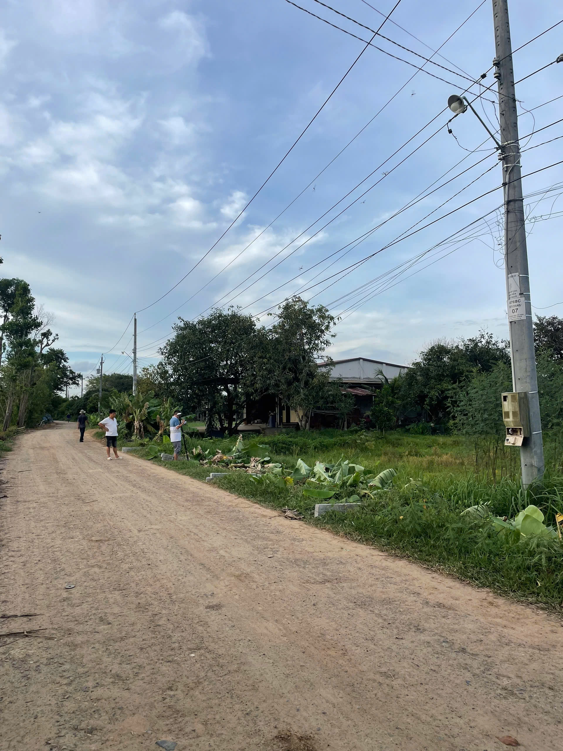 Bán đất thổ cư tại Xã Long khánh, Tây Ninh, DT 5x40m, giá bán chỉ 180 triệu (3) Bán đất thổ cư tại Xã Long khánh, Tây Ninh, DT 5x40m, giá bán chỉ 180 triệu