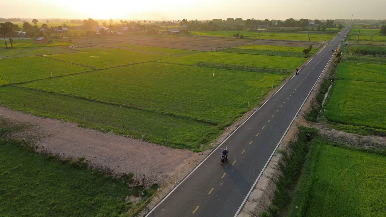 Bán đất mặt tiền đường nhựa bờ bao Bến Cầu